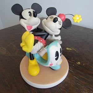 Disney Showcase Precious Moments Love Can Take Us Anywhere